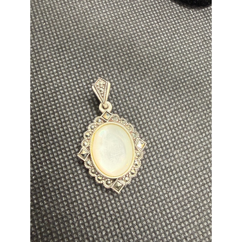 Vintage 925 Sterling Silver Mother of Pearl Marcasite Oval Pendant Art Deco